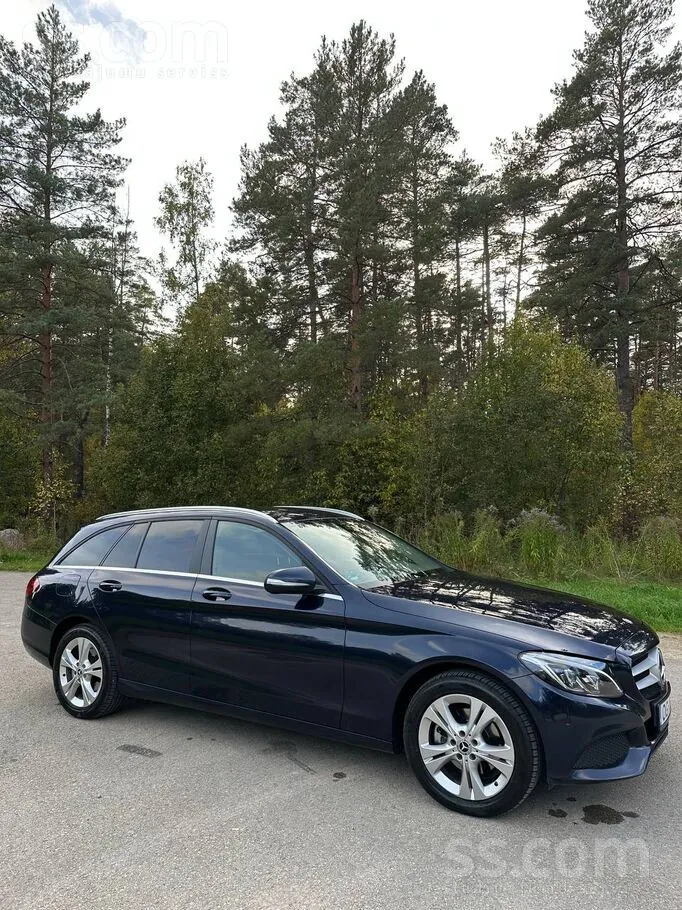 Mercedes-Benz C220D 2014 photo 2
