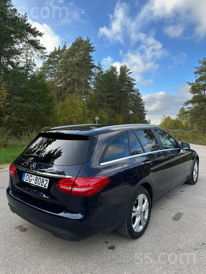 Mercedes-Benz C220D 2014 photo 4