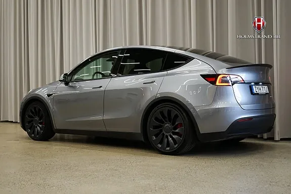 Tesla Model Y 2024 photo 3
