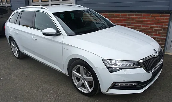 Skoda Superb 2021 photo 3