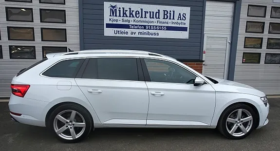 Skoda Superb 2021 photo 2