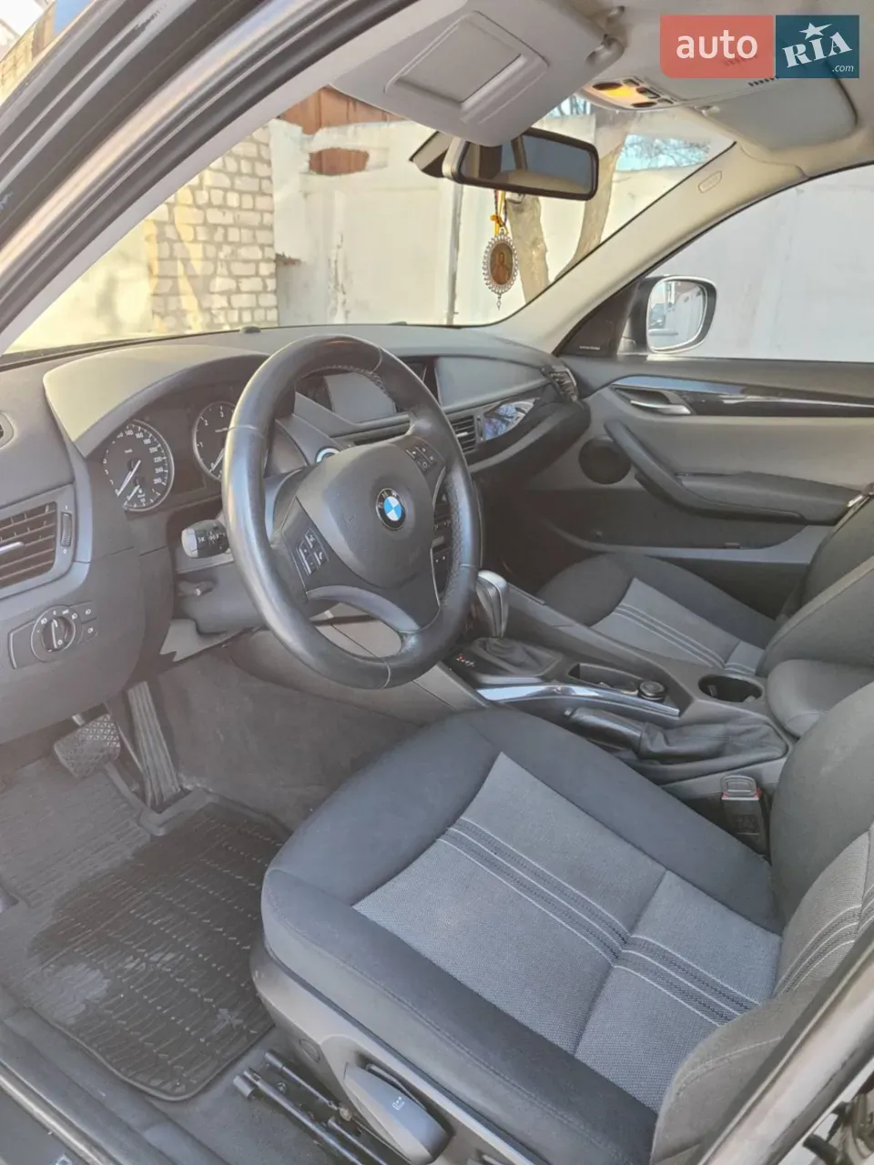 BMW X1 2012 photo 2
