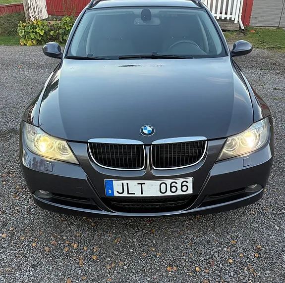 BMW 320D 2008 photo 5