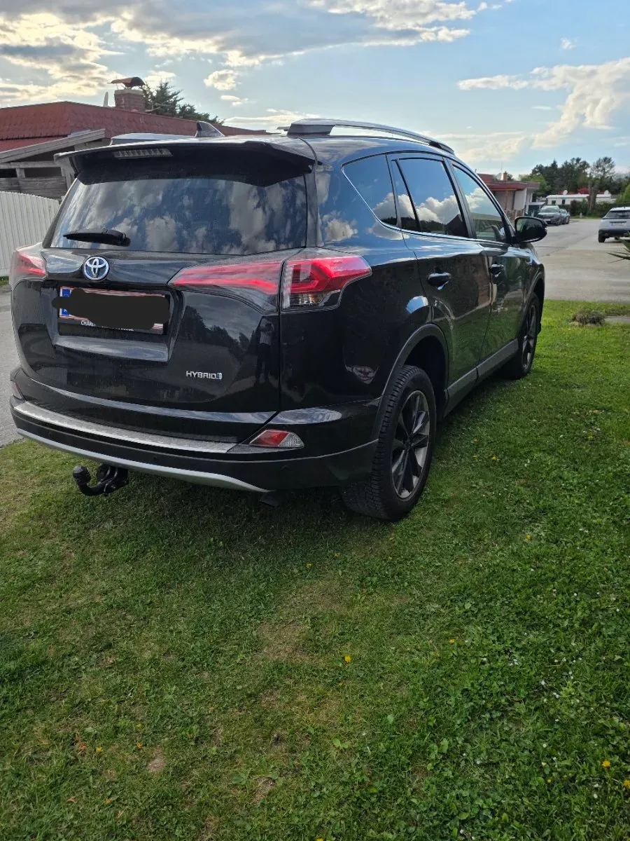 Toyota Rav4 2016 photo 2