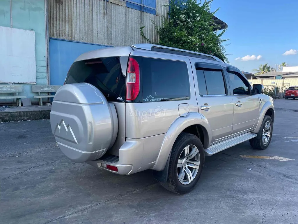 Ford Everest 2009 photo 4