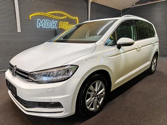 Volkswagen Touran 2020 photo 2