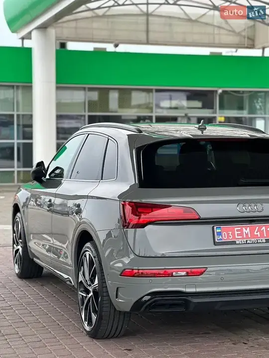 Audi Q5 2022 photo 2