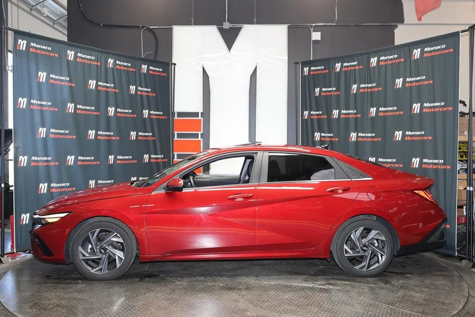 Hyundai Elantra 2024 photo 3