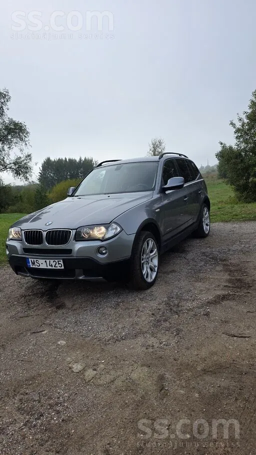 BMW X3 2010 photo 2