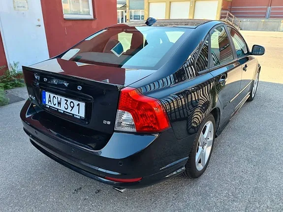 Volvo S40 2010 photo 4