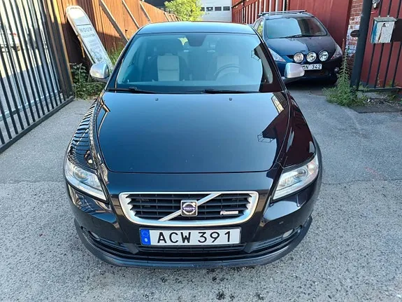 Volvo S40 2010 photo 3