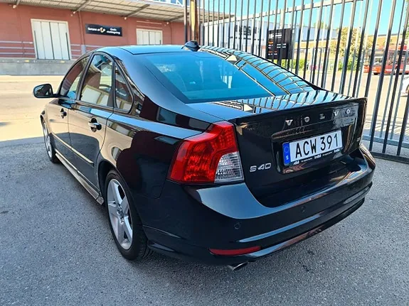 Volvo S40 2010 photo 5