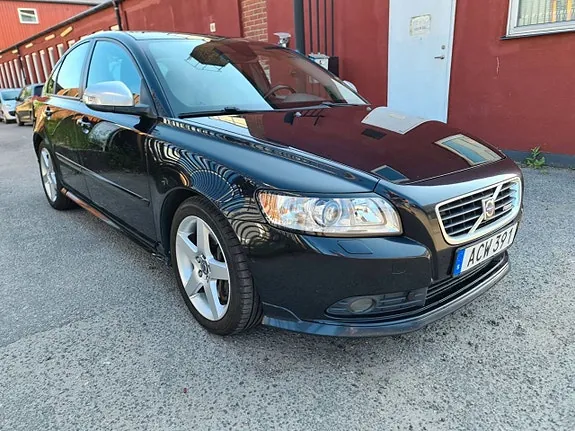 Volvo S40 2010 photo 2