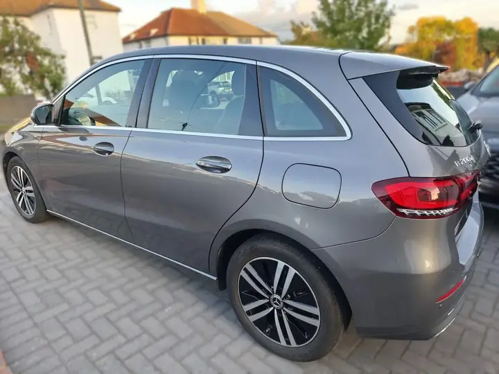 Mercedes-Benz B-Class 2022 photo 4