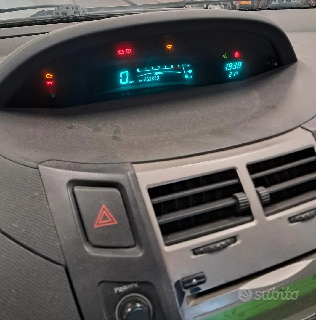 Toyota Yaris 2009 photo 5