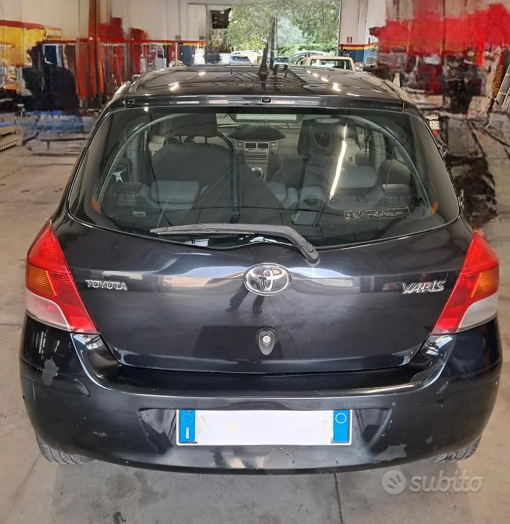 Toyota Yaris 2009 photo 3