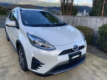 Toyota Aqua 2018 photo 2
