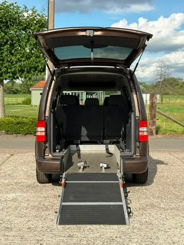 Volkswagen Caddy Maxi 2013 photo 2