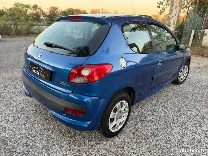 Peugeot 206 2011 photo 4