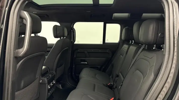 Land Rover Defender 110 2025 photo 4