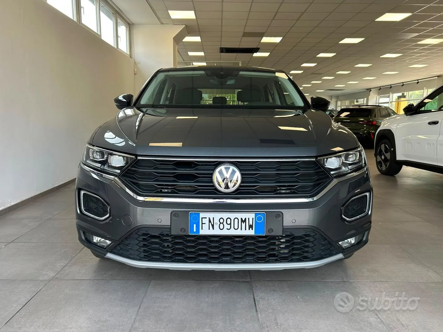 Volkswagen T-Roc 2018 photo 2