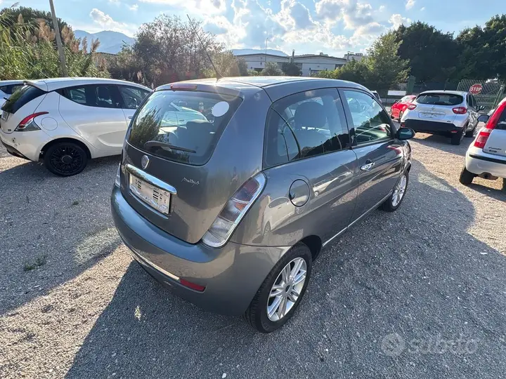 Lancia Ypsilon 2010 photo 3