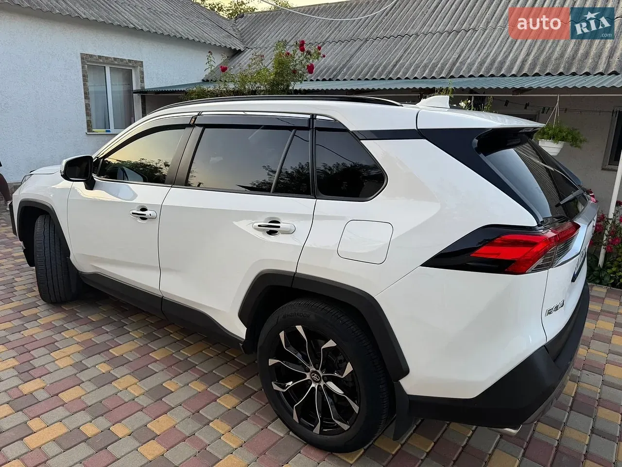 Toyota Rav4 2021 photo 5