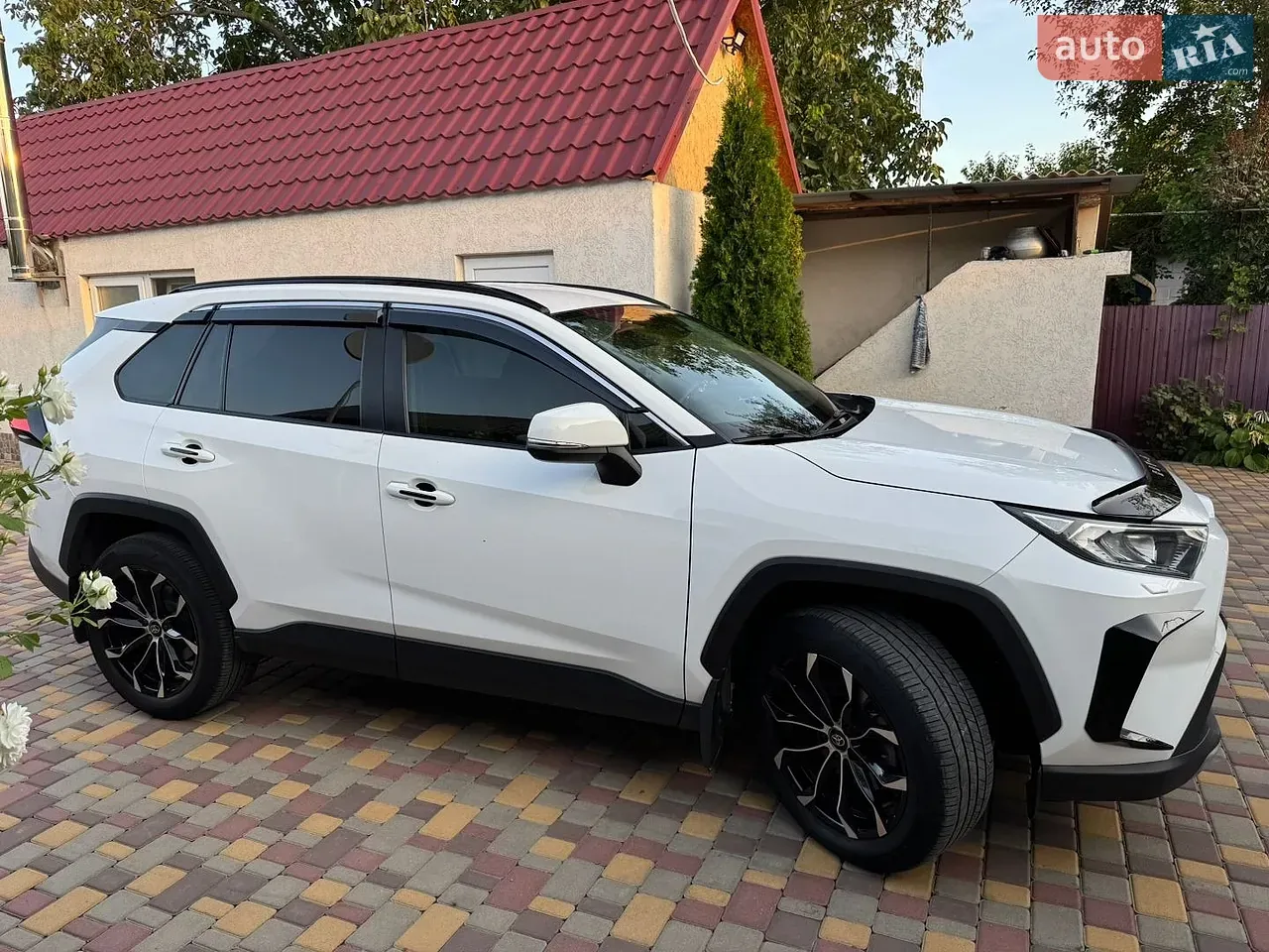 Toyota Rav4 2021 photo 4