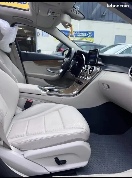 Mercedes-Benz C-Class 2017 photo 2