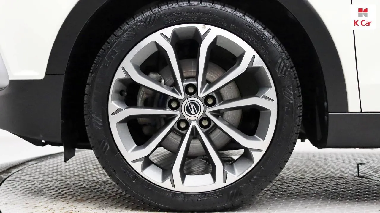 KG Mobility Tivoli 2019 photo 5