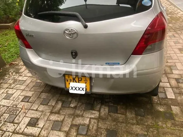 Toyota Vitz 2009 photo 2