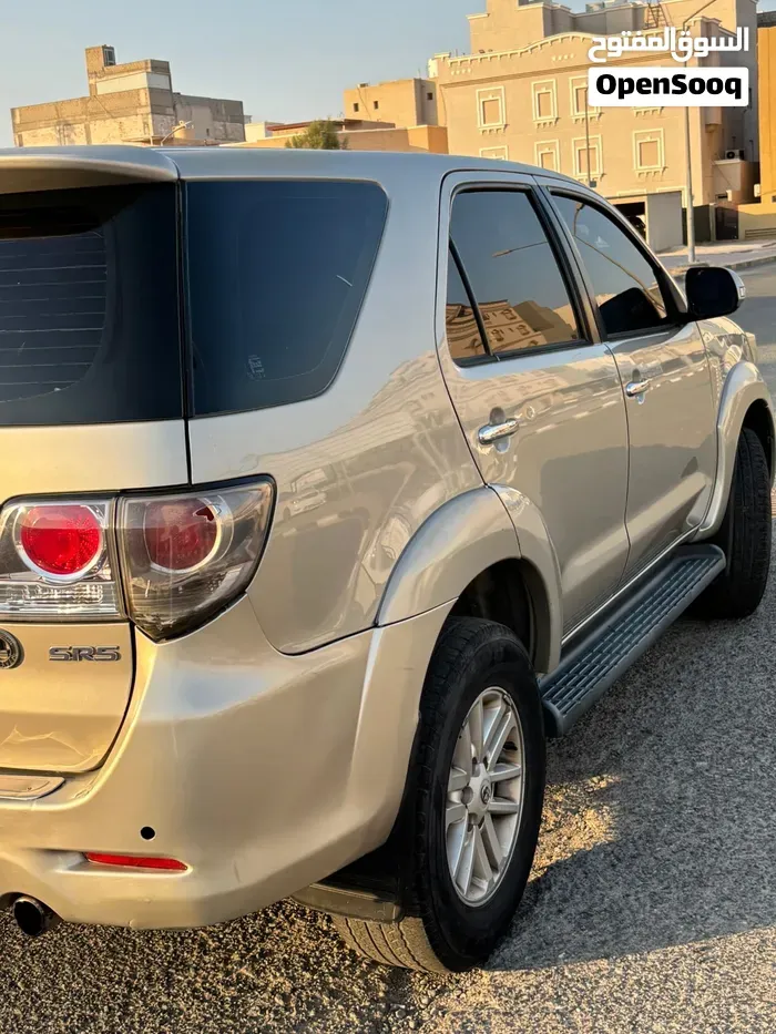 Toyota Fortuner 2014 photo 2