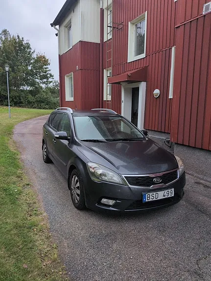 Kia Ceed 2011 photo 2