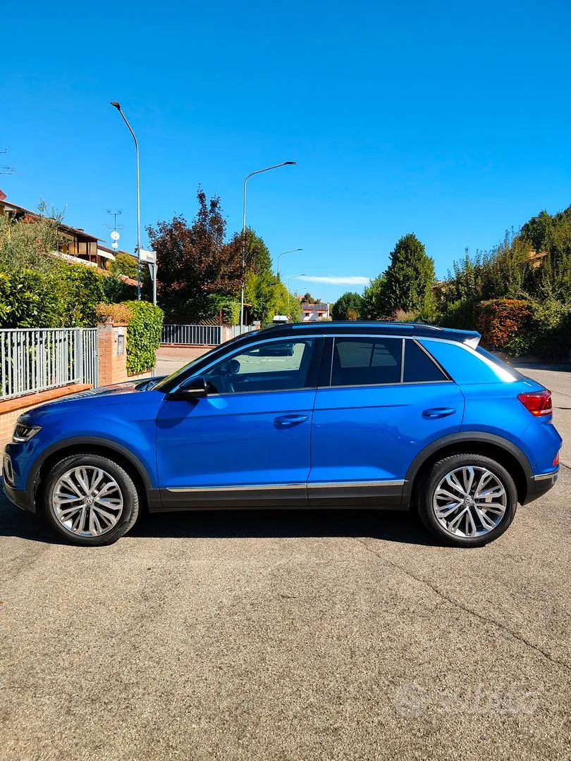 Volkswagen T-Roc 2022 photo 2