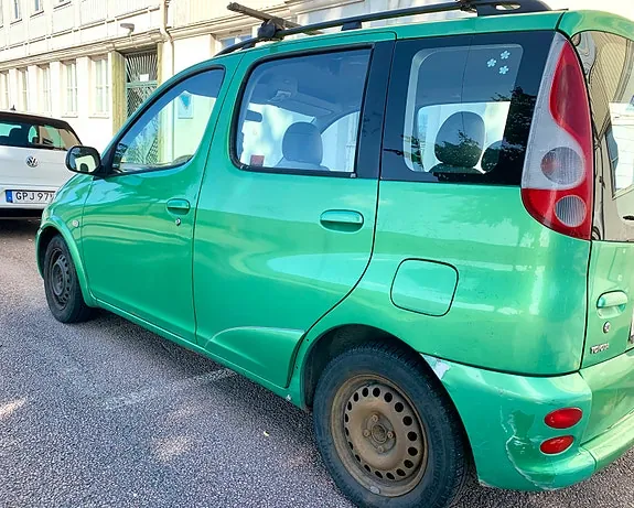 Toyota Yaris Verso 2003 photo 4