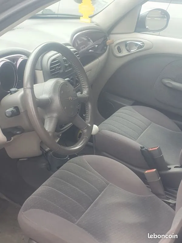 Chrysler Pt Cruiser 2004 photo 2
