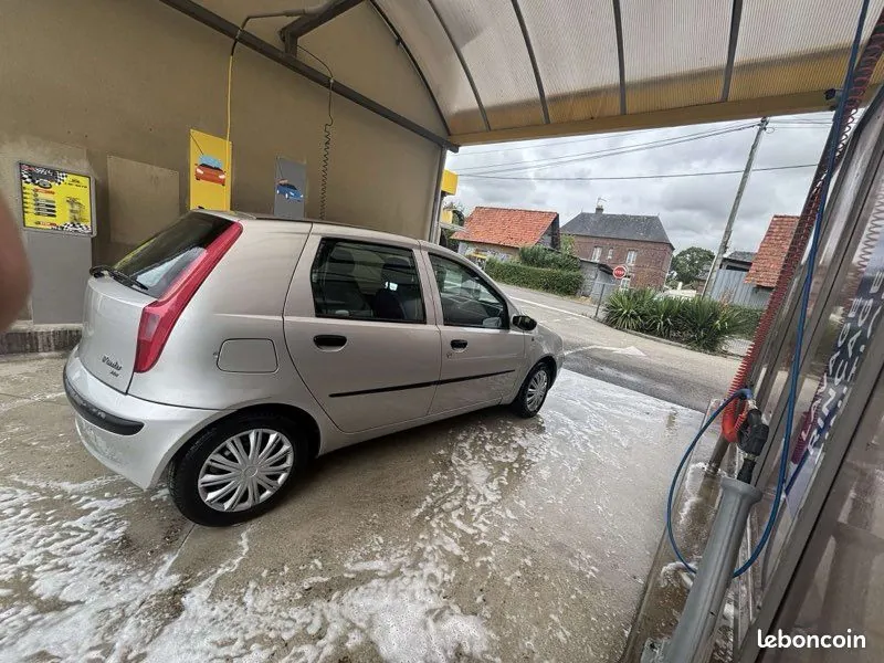 Fiat Punto 2003 photo 2