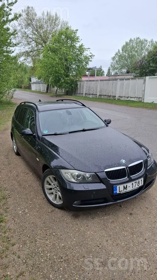 BMW 320 2008 photo 2