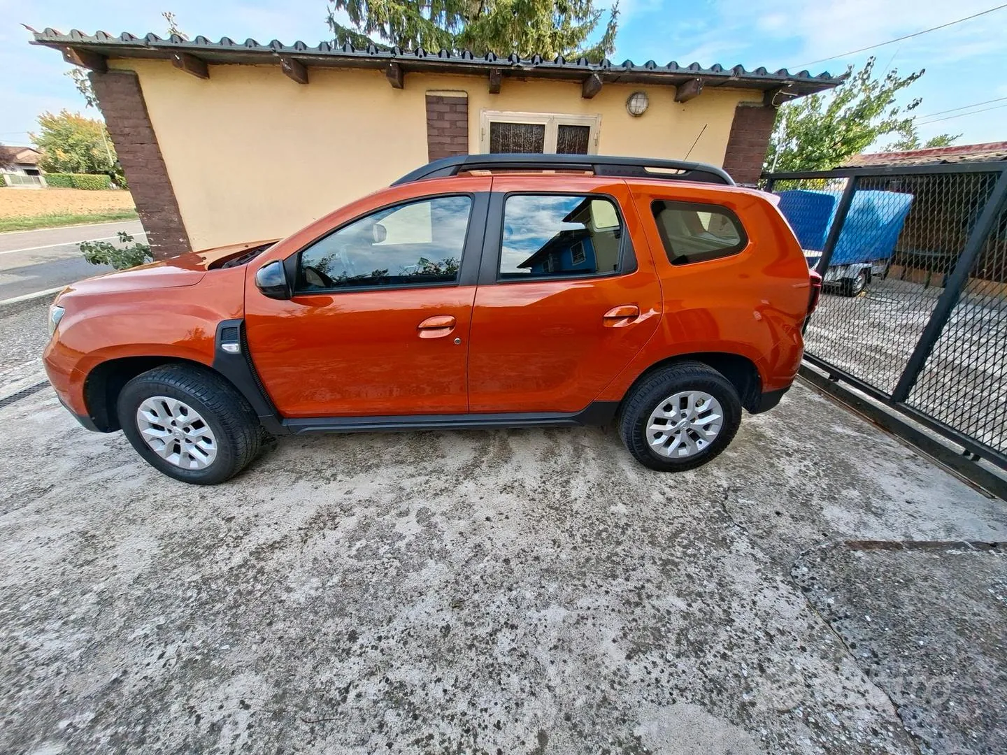 Dacia Duster 2022 photo 2