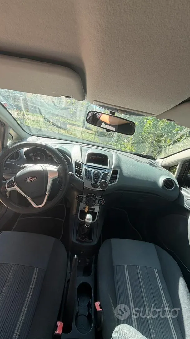 Ford Fiesta 2009 photo 4