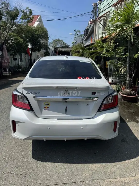 Mitsubishi Attrage 2022 photo 2
