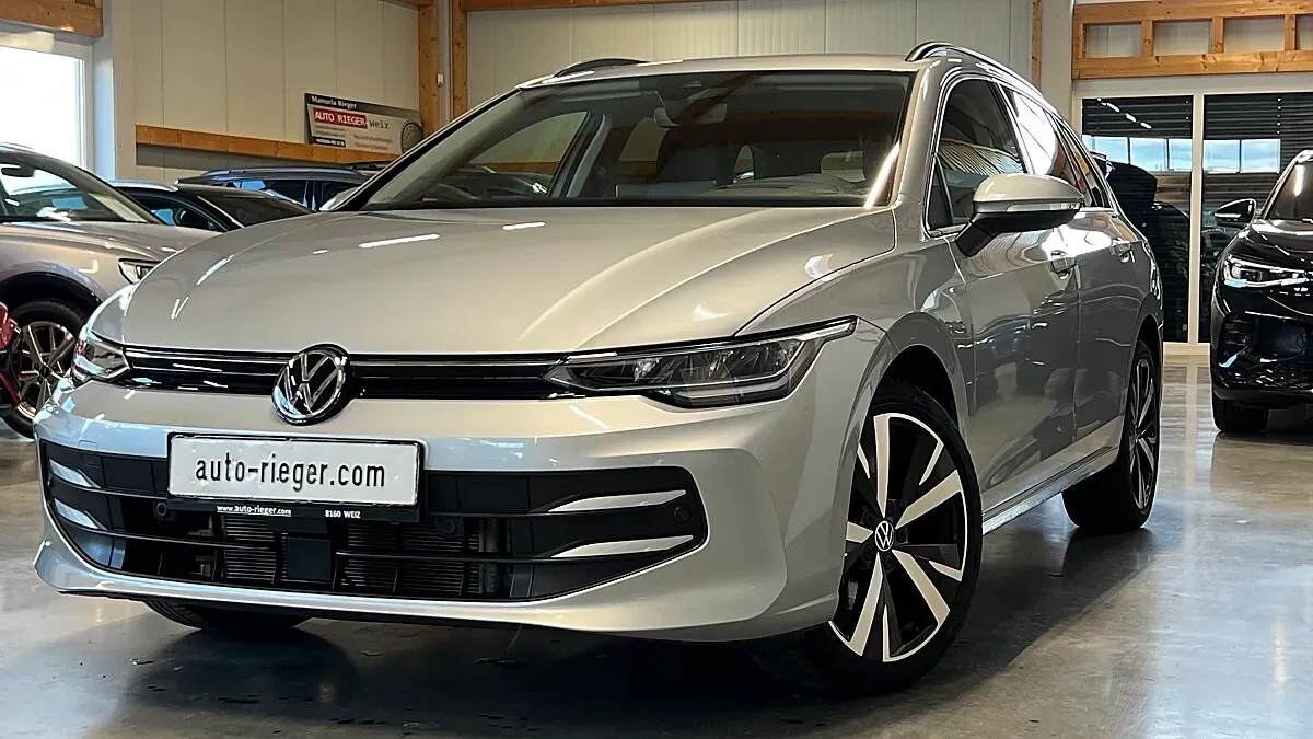 Volkswagen Golf 2025 photo 2