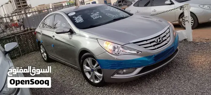 Hyundai Avante 2012 photo 2