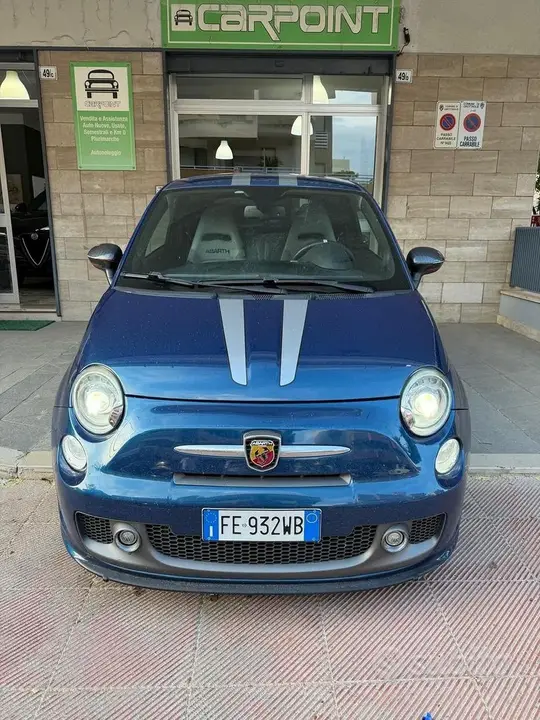 Abarth 500 2011 photo 2