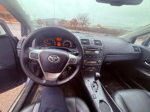 Toyota Avensis 2009 photo 4