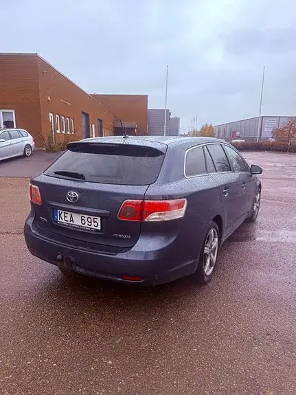 Toyota Avensis 2009 photo 3