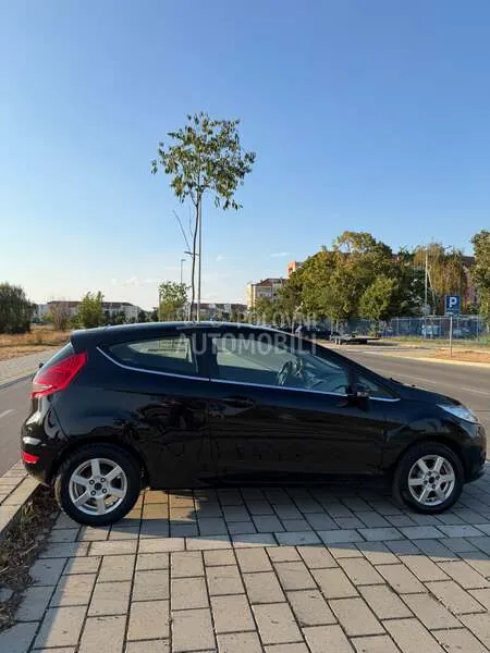 Ford Fiesta 2009 photo 3