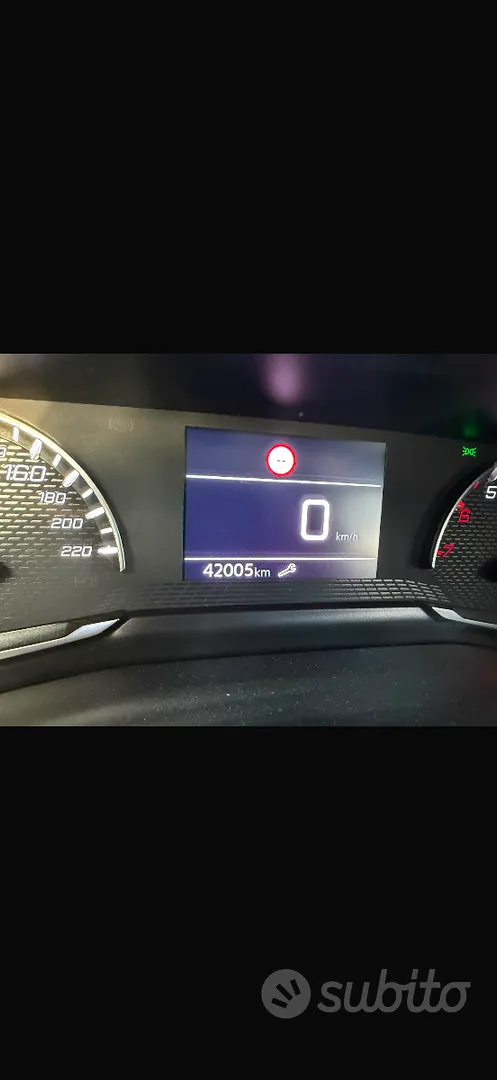 Peugeot 2008 2022 photo 5