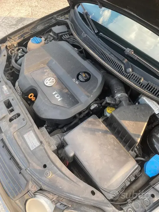 Volkswagen Polo 2004 photo 3