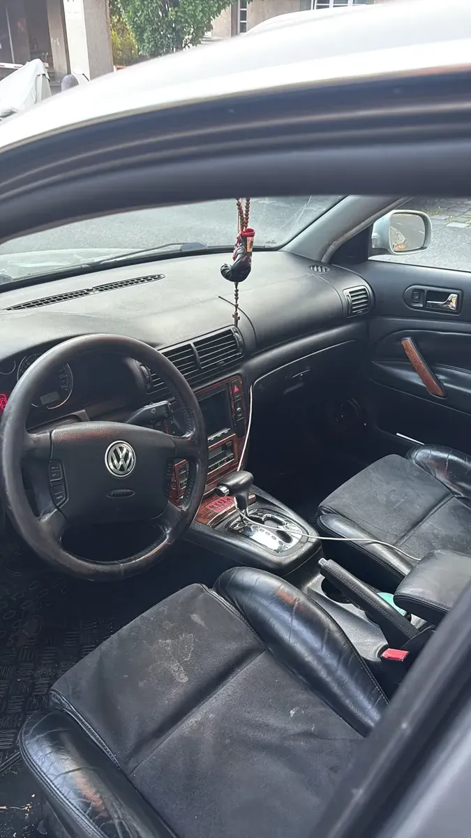 Volkswagen Passat 2001 photo 3